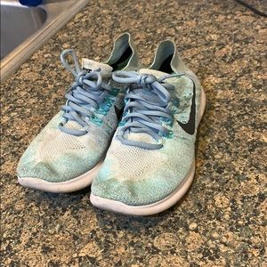 Nike Free Runs Flyknit